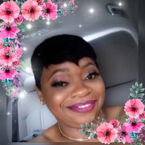 Meet your Posher, Charlita